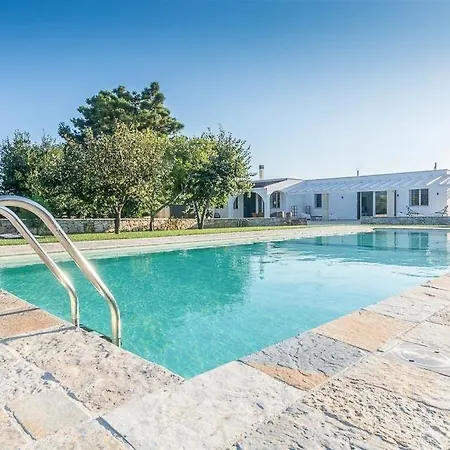 Villa Sleeps 6 Pool Wifi *