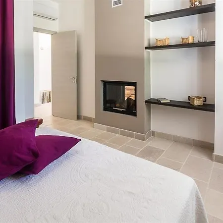 Sleeps 6 Pool Wifi Mesagne