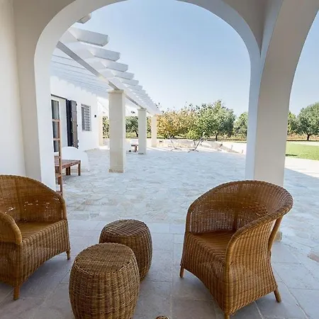Sleeps 6 Pool Wifi Villa Mesagne