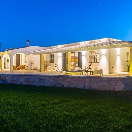 Sleeps 6 Pool Wifi
